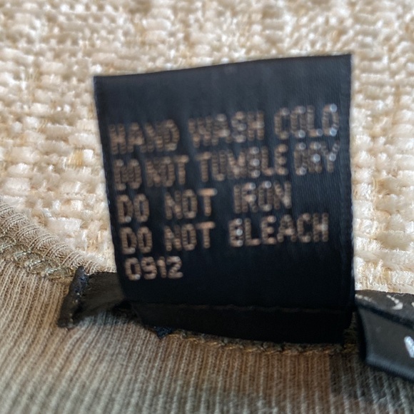 Venus Sequined Front Ribbed Tee - Picture 5 of 8